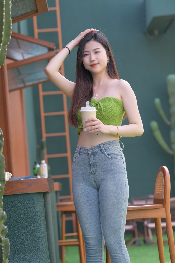 二次元白色jk配純白水手襪怎么畫_二次元白色jk配純白水手襪怎么畫app官方下載V(圖1)